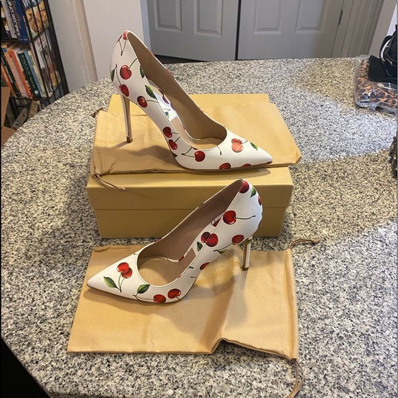 Michael Kors Collection heels - Picture 1 of 5